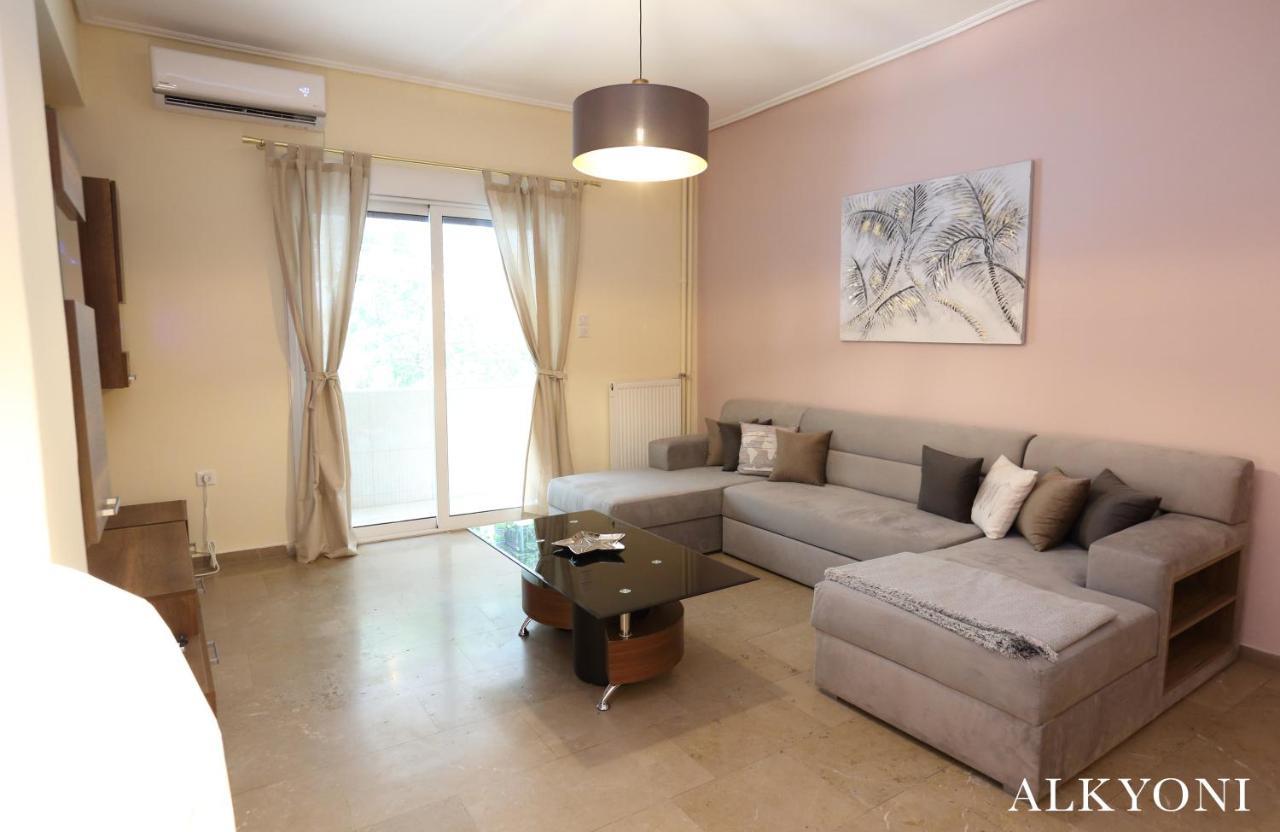 Melma Properties- Alkyoni Apartment By The Sea In Пирея Екстериор снимка
