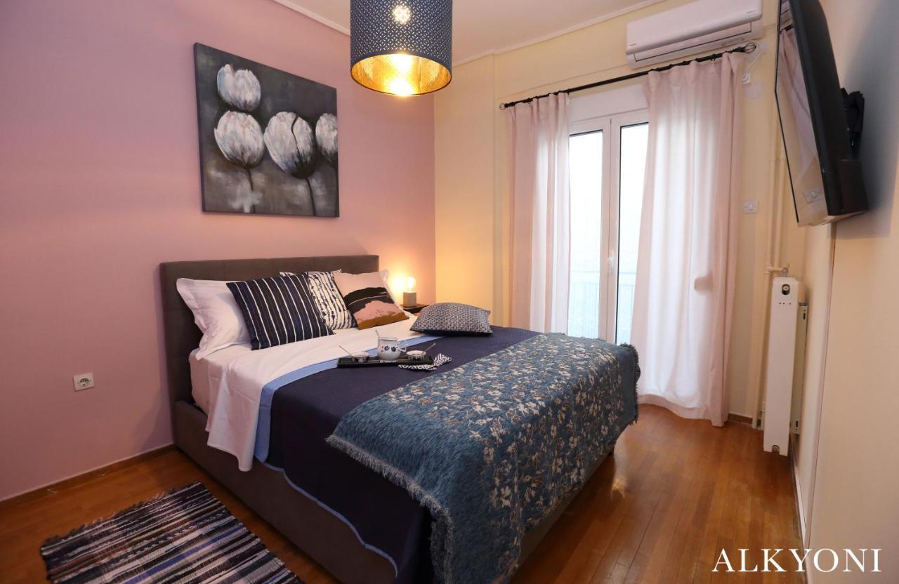 Melma Properties- Alkyoni Apartment By The Sea In Пирея Екстериор снимка