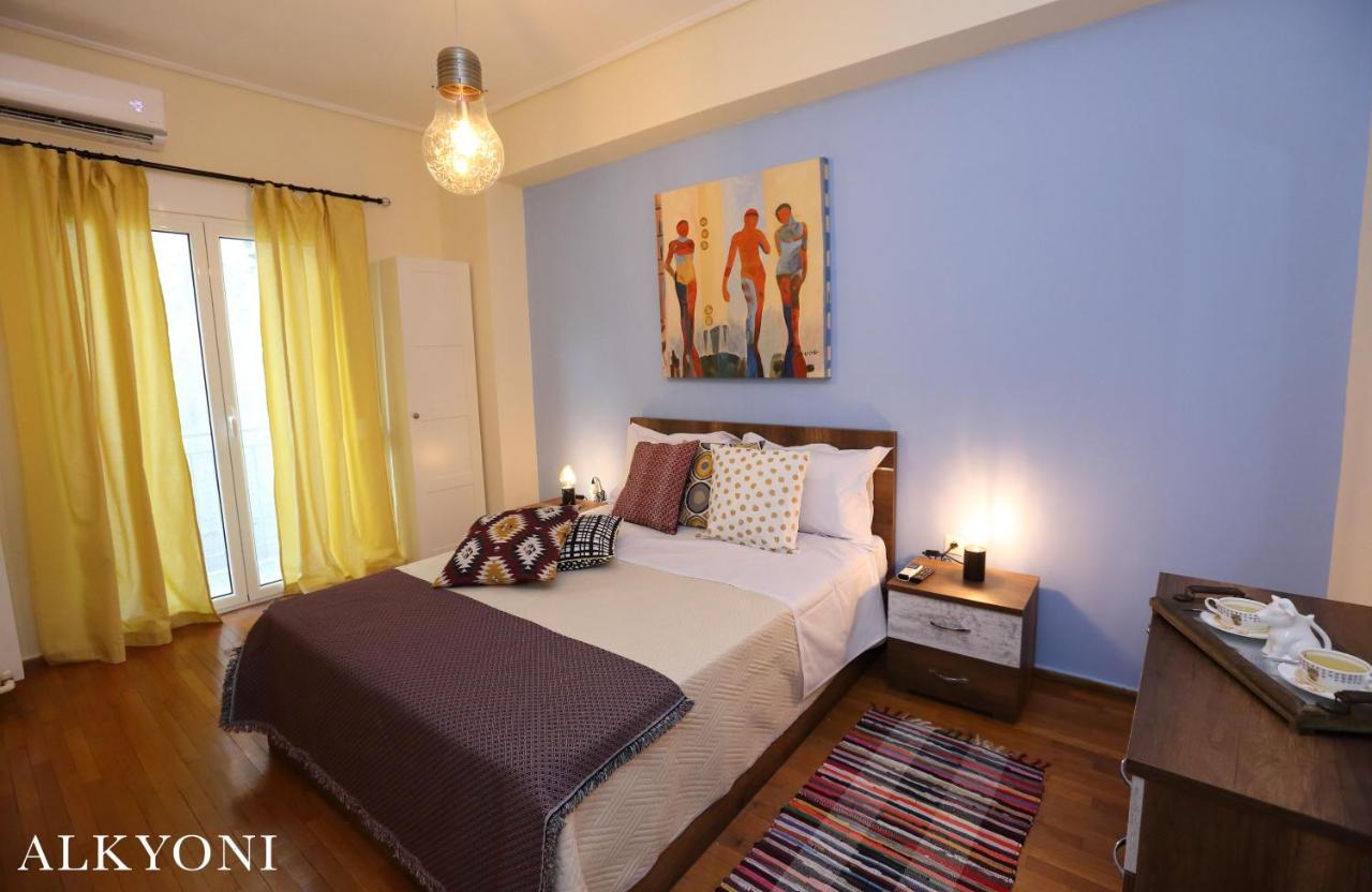 Melma Properties- Alkyoni Apartment By The Sea In Пирея Екстериор снимка
